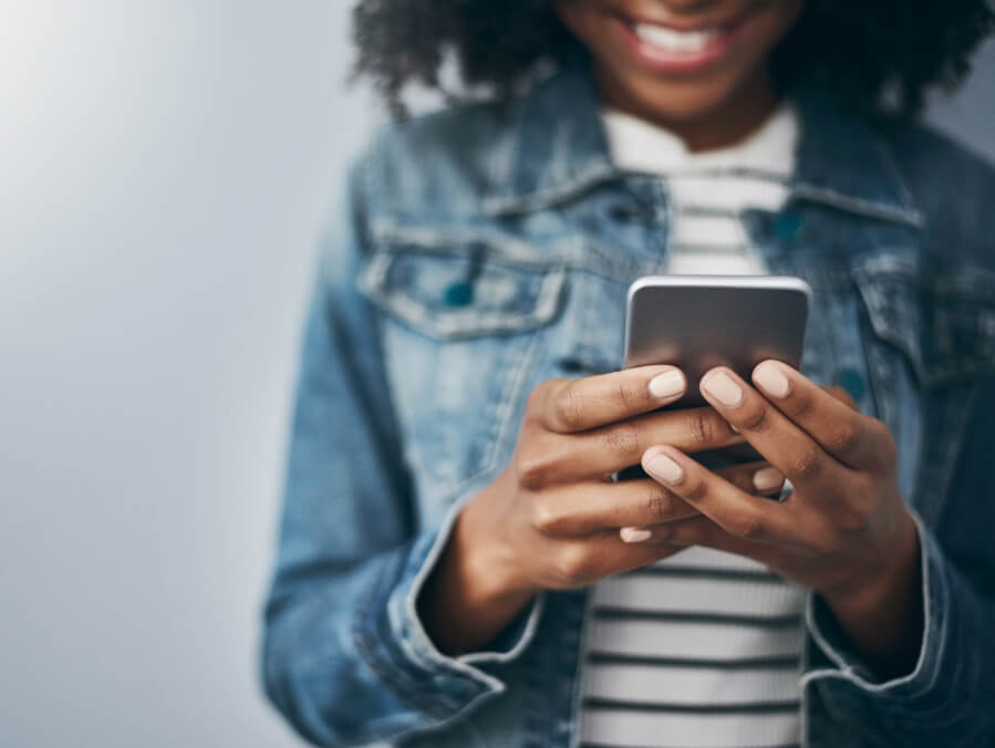 Social_Media_and_E-Commerce_blog_featured_900x675px